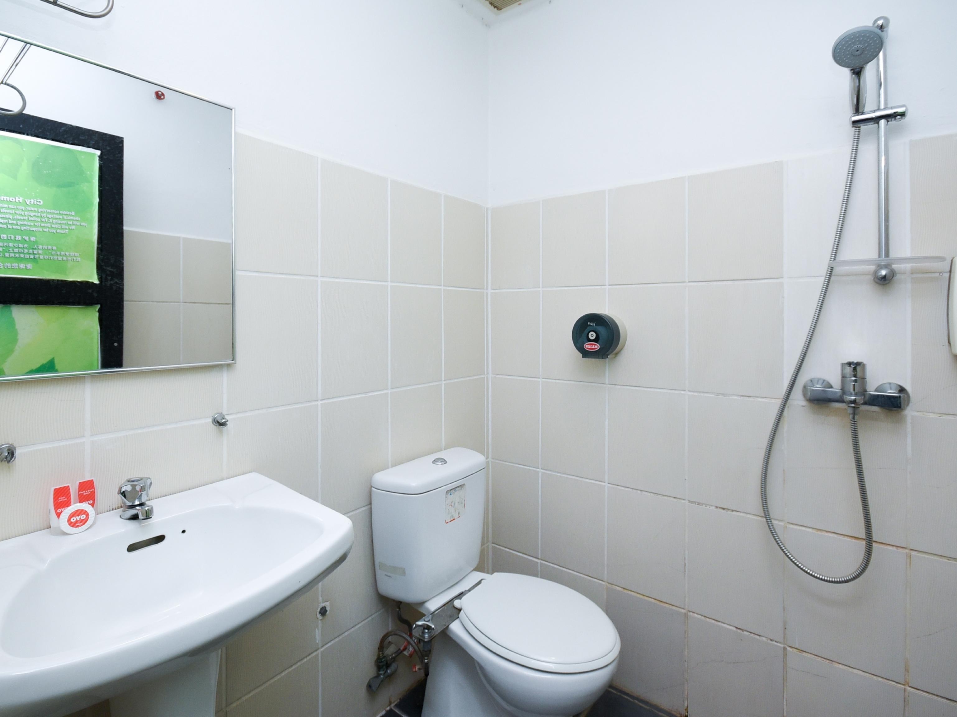 Super Oyo 89604 City Home Stay Miri Buitenkant foto