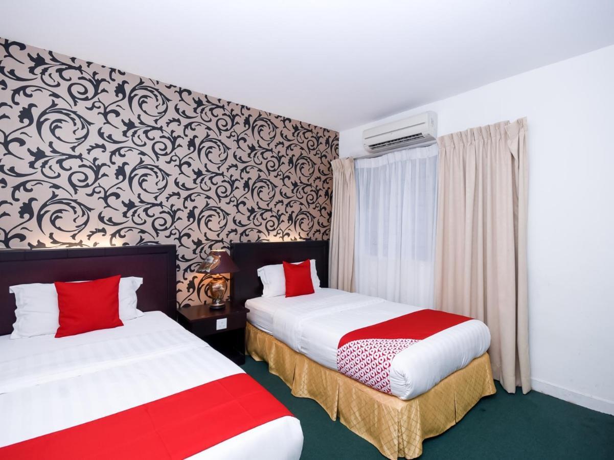 Super Oyo 89604 City Home Stay Miri Buitenkant foto