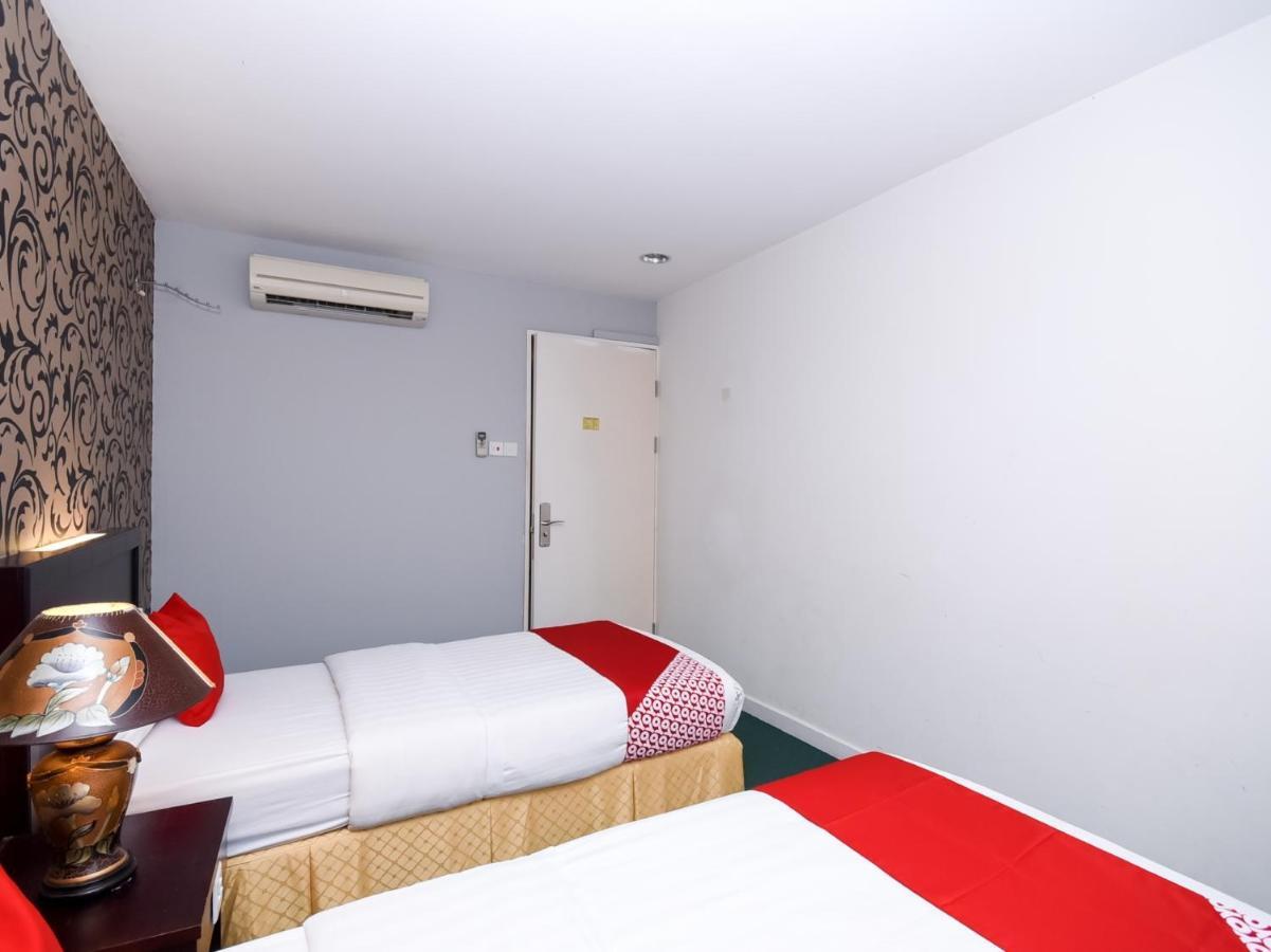 Super Oyo 89604 City Home Stay Miri Buitenkant foto